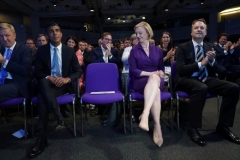 La nueva primera ministra británica será Liz Truss: Su oponente Rishi Sunak nunca tuvo una oportunidad, no era lo suficientemente blanco para la sociedad británica racista.